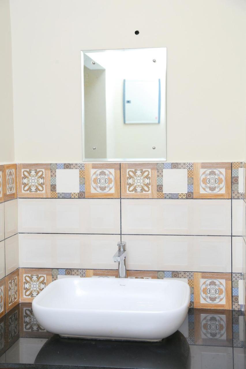Отель Metro Residency Коччи Экстерьер фото